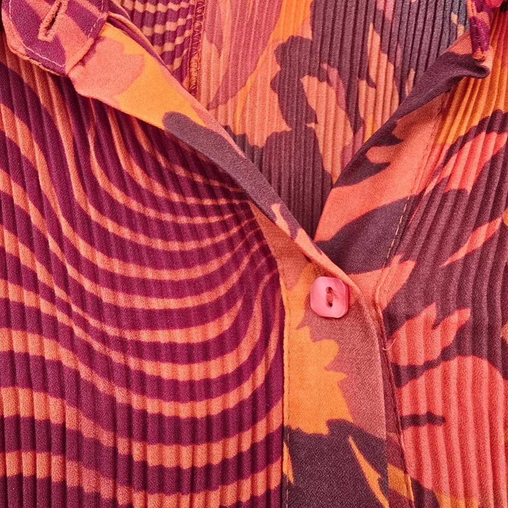 Red & Orange Abstract Button-Down Shirt - Picture 5 of 10